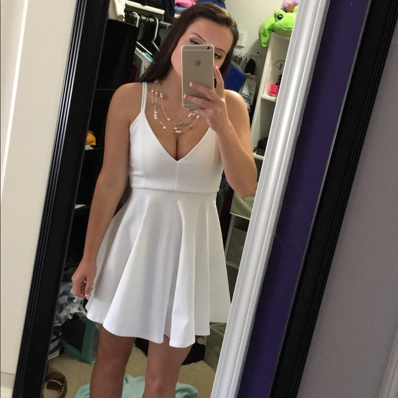 beautiful white party dresses